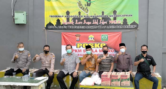 Dukung PPKM Darurat, Camat Walantaka bersama Kapolsek , Serahkan Bantuan