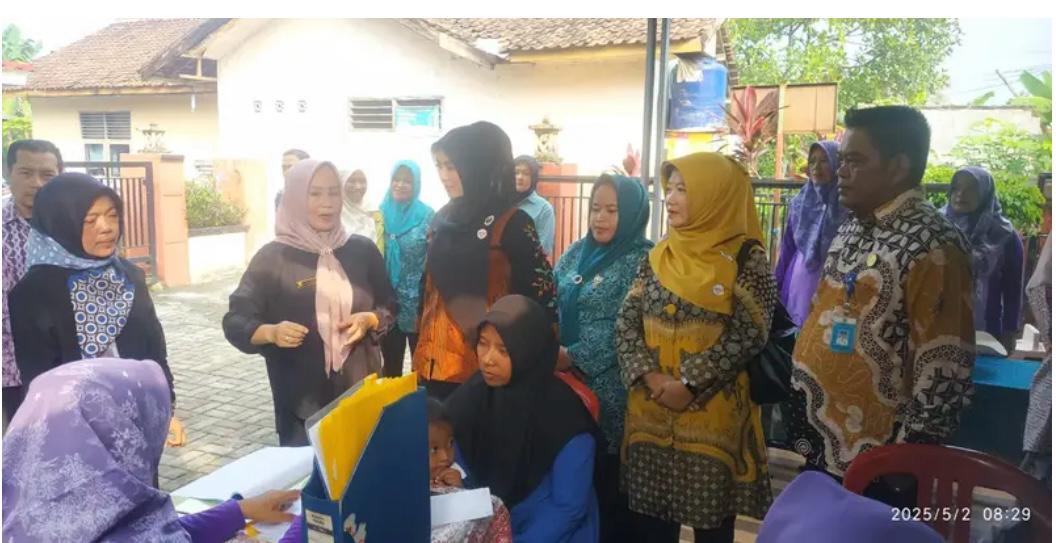 IBU WALIKOTA SERANG CEK KESIAPAN POSYANDU
