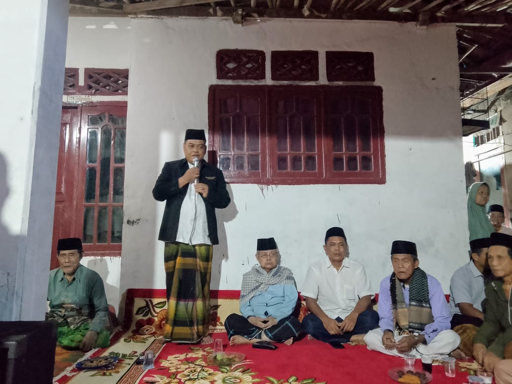 BAPAK CAMAT MENGHADIRI TAHLILAL DI KEL PENGAMPELAN