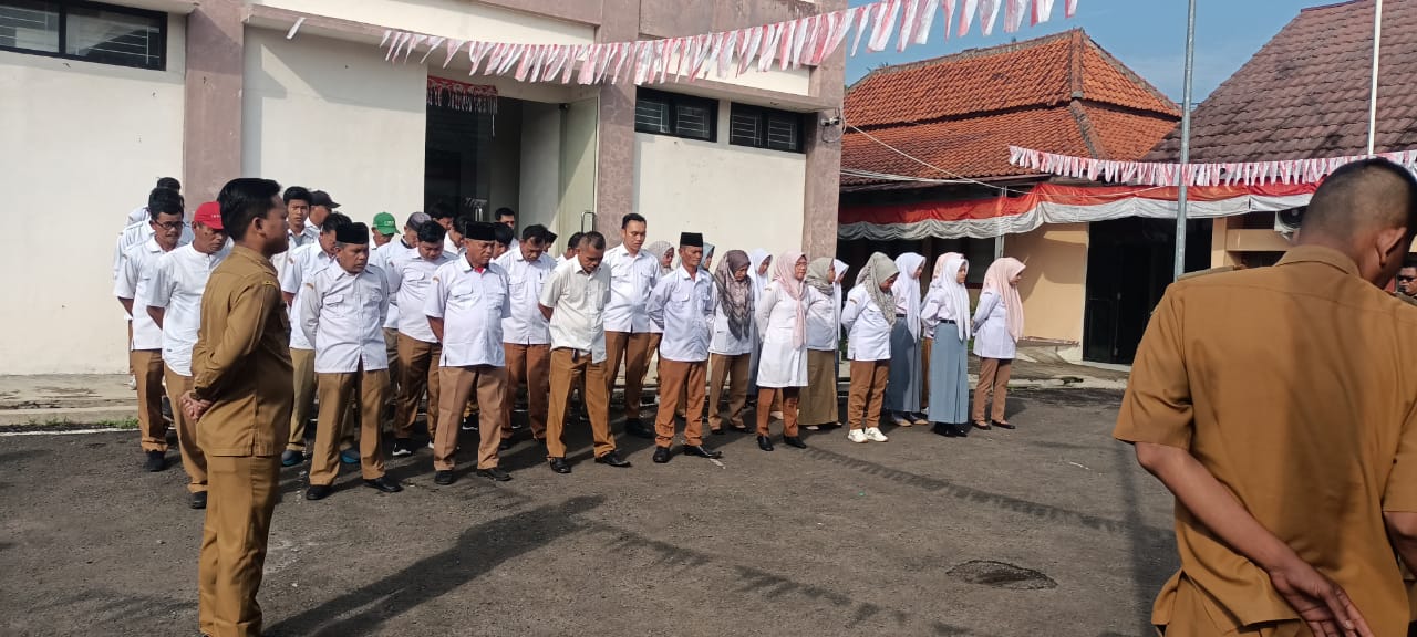 Apel pagi ASN dan non ASN Di halaman Kec Walantaka